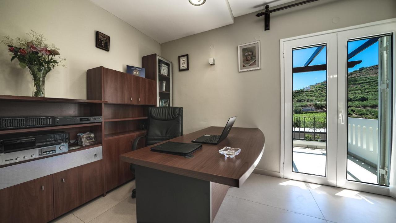 Petronila Luxury Villa With Heated Private Pool Kíssamos Exteriér fotografie