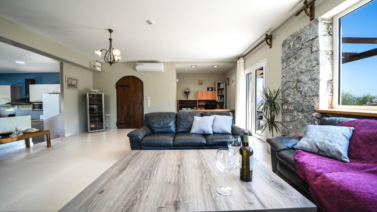 Petronila Luxury Villa With Heated Private Pool Kíssamos Exteriér fotografie