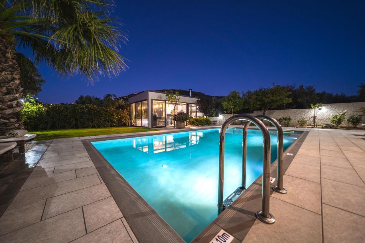 Petronila Luxury Villa With Heated Private Pool Kíssamos Exteriér fotografie